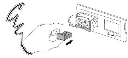 Latch the XFP transceiver module